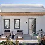 Alleys Boutique & Santorini 4*