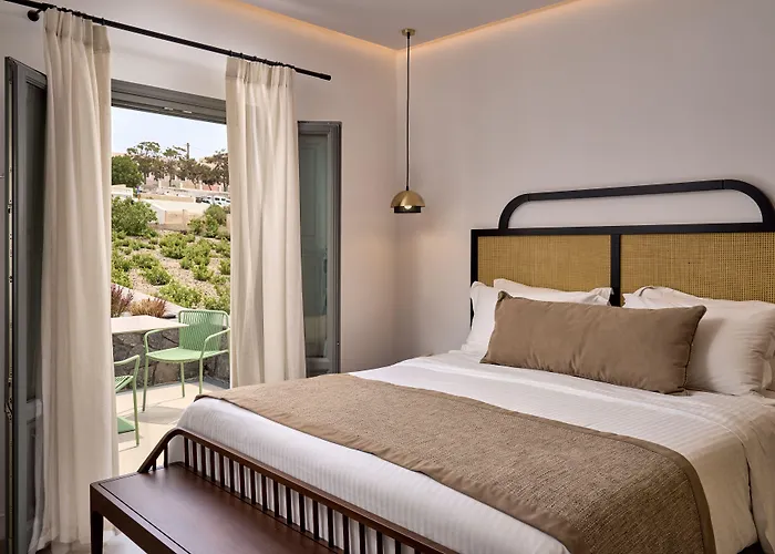 Alleys Boutique & Santorini 4*