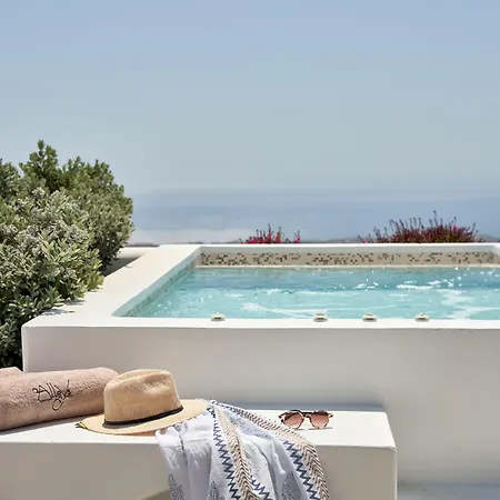 Alleys Boutique & Santorini 4* Pýrgos